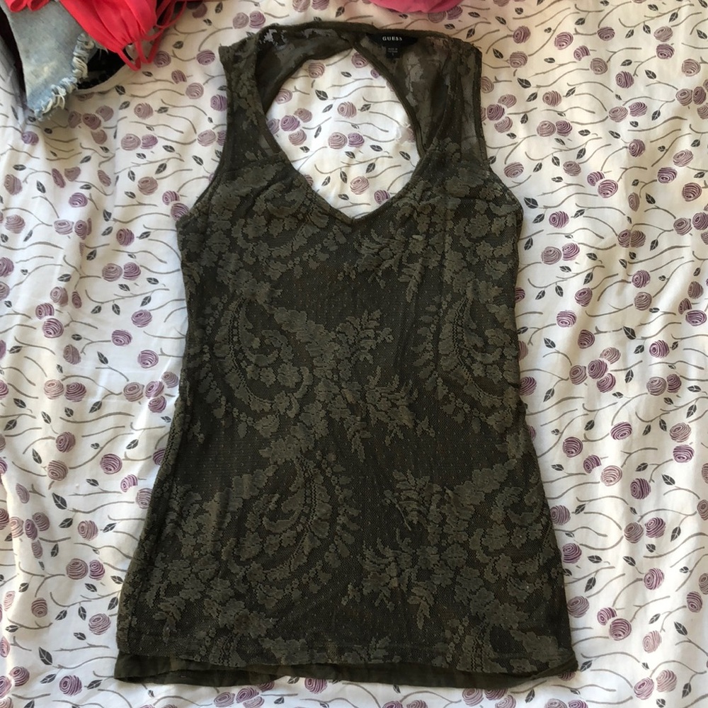 Guess tank